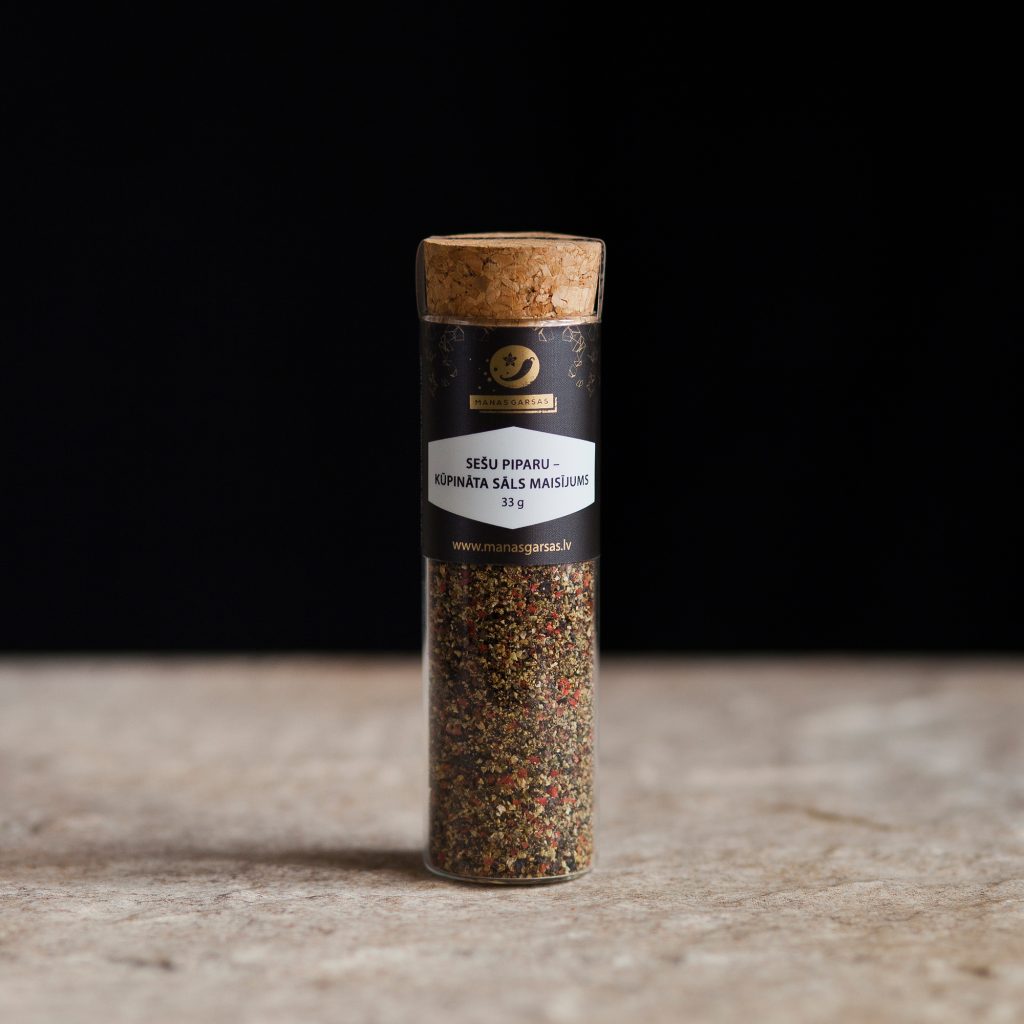 Sešu piparu - kūpināta sāls maisījums (malts) mēģenē lielā