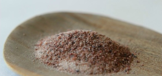 Indijas melnais sāls (kala namak) rupja maluma